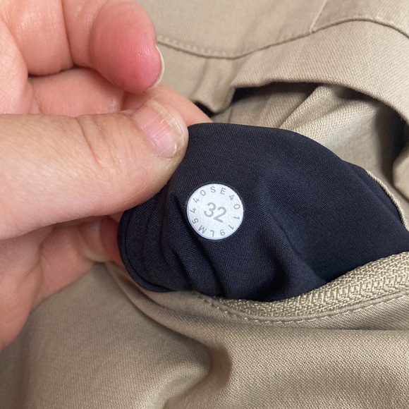 Lululemon Pants Mens 32 x 27 Beige Tan Commission Classic Swift Cotton Golf - Picture 14 of 15